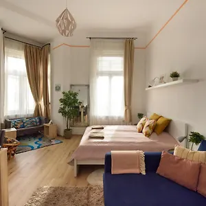 https://budapest-eye-apartment-budapest.inbudapesthotels.com
